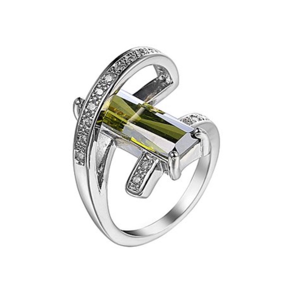 New Green Geometric Cubic Zirconia & Crystal Ring - Picture 8 of 14